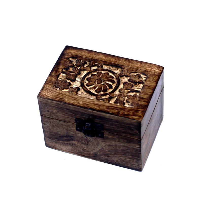 Caja pequeña de madera de mango tallada con motivos florales para 6 frascos de aceite esencial