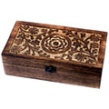 Caja de madera de mango tallada con motivos florales para 32 frascos de aceite esencial