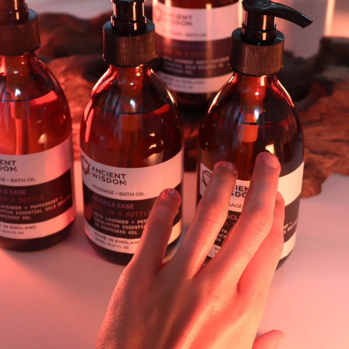 Aceite de masaje y baño · Herbal · Geranio, romero y jengibre · 300 ml